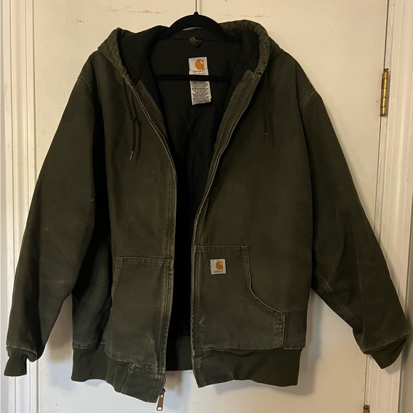 XL Women’s Carhartt Coat - Picture 1 of 3